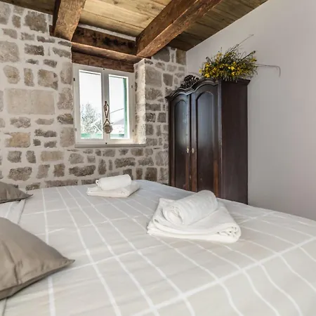 Holiday home Lipa Mit Schwimmbad By Interhome *