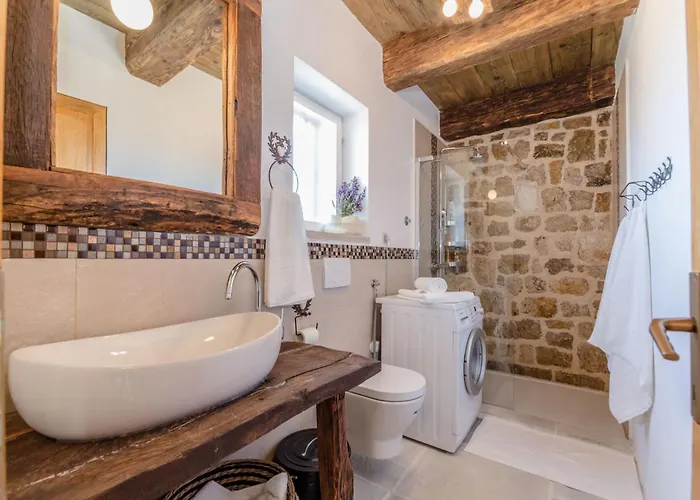 Casa de Férias Lipa Mit Schwimmbad By Interhome